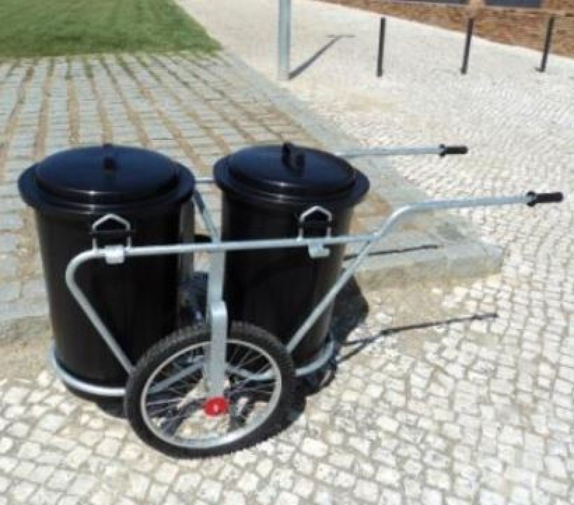 Carro Cantoneiro com 2 baldes 95L - 1 U